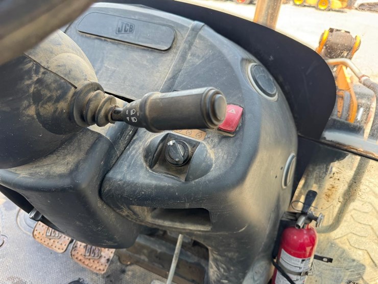 jcb-3cx14-image-27