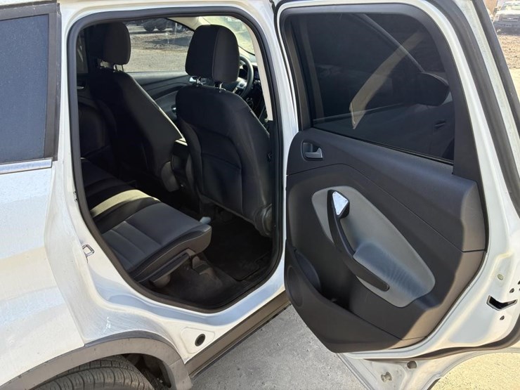 2013-ford-escape-image-11