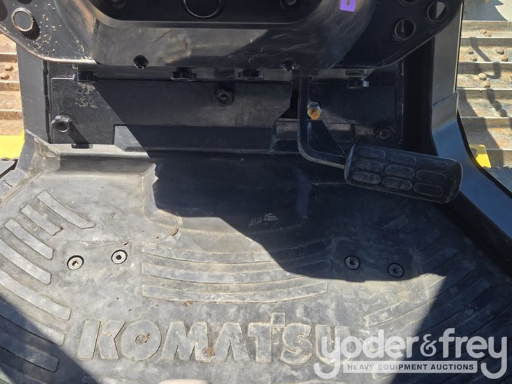 2021-komatsu-d61px-24-image-43