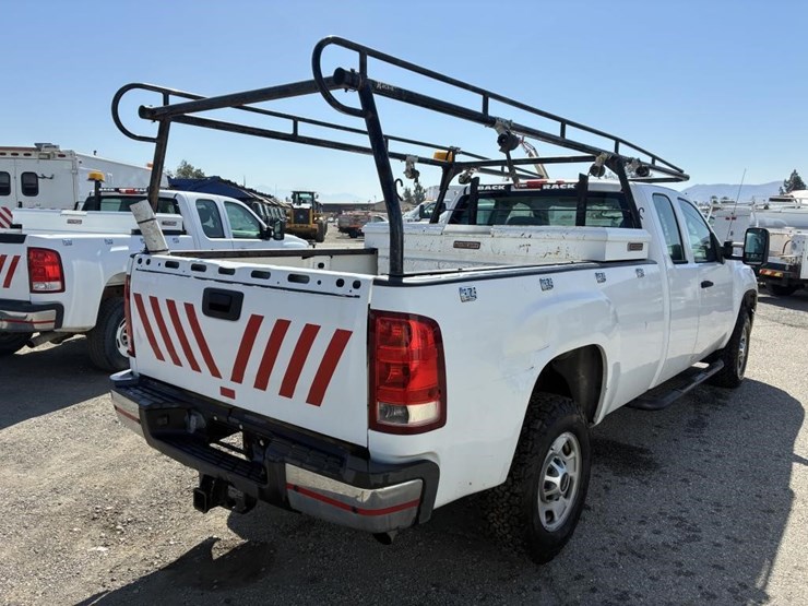 2012-gmc-sierra-2500-image-3