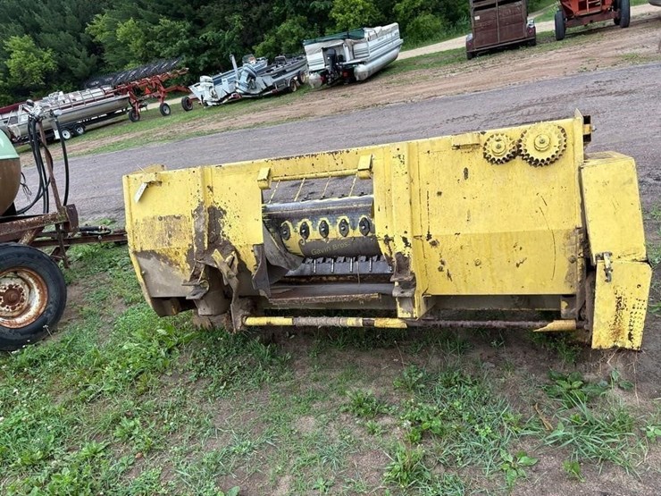 new-holland-890a-image-5