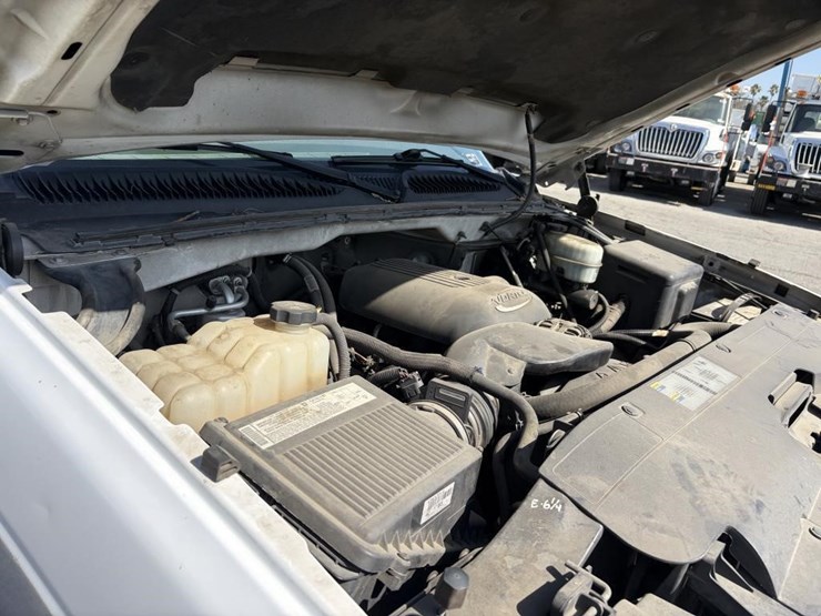 2006-chevrolet-3500-image-8