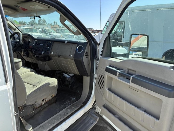 2008-ford-f550-xlt-image-21