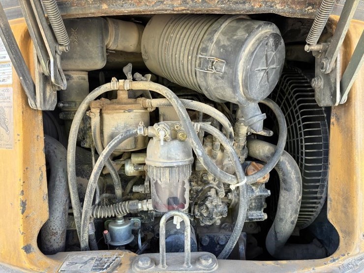 2005-deere-35d-image-22