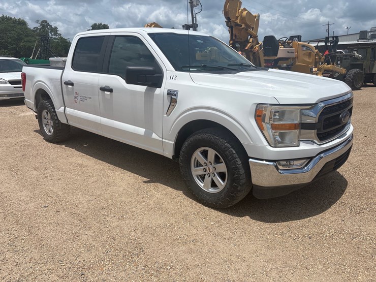 2021-ford-f150-xl-image-2