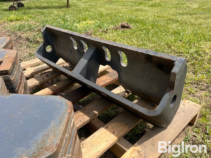 new-holland-tv140-image-12