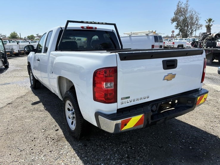 2011-chevrolet-1500-image-4