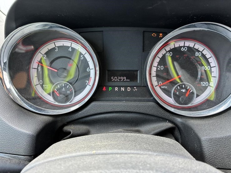 2012-dodge-caravan-image-17