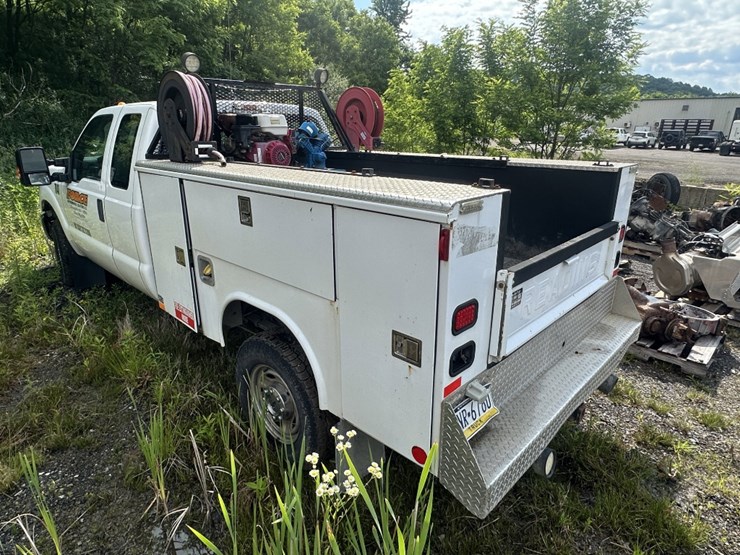 2015-ford-f350-image-4