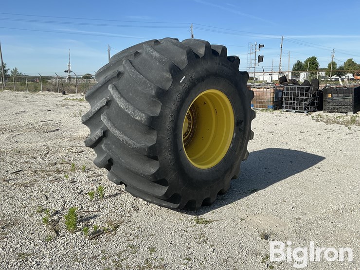 john-deere-32-image-1