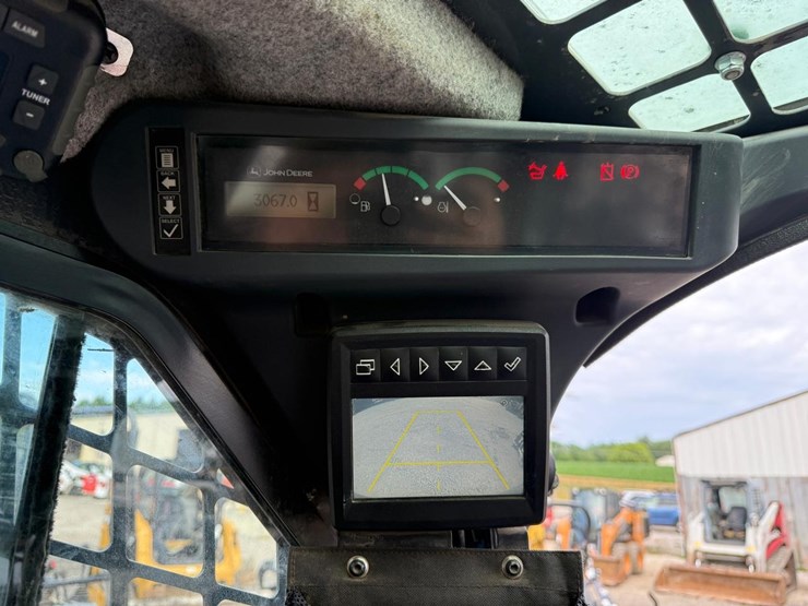 2017-deere-333g-image-24