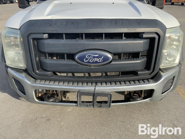 2015-ford-f550-xl-image-10