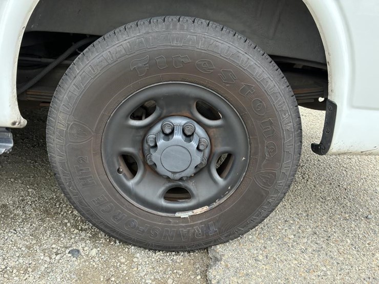 2008-chevrolet-express-3500-image-5