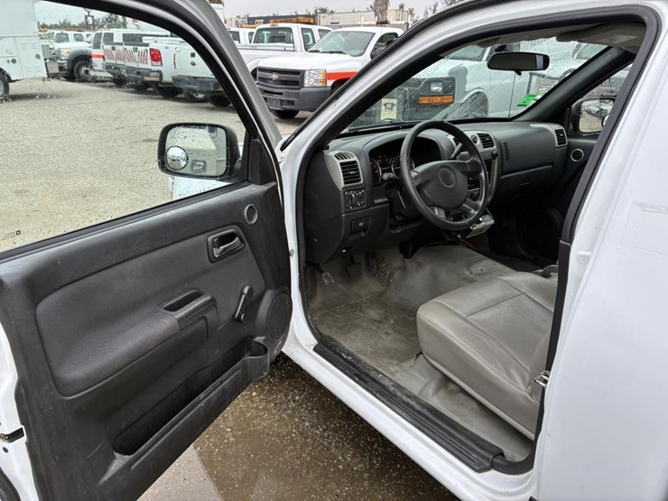 2011-chevrolet-colorado-image-11