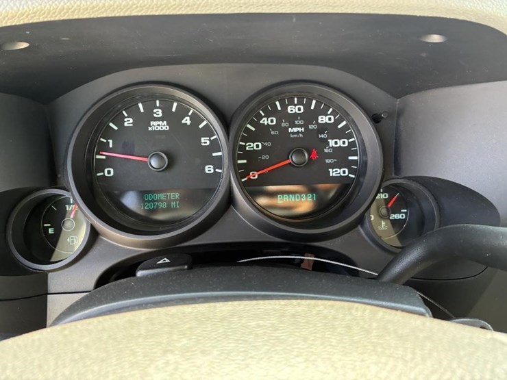 2011-chevrolet-1500-image-15