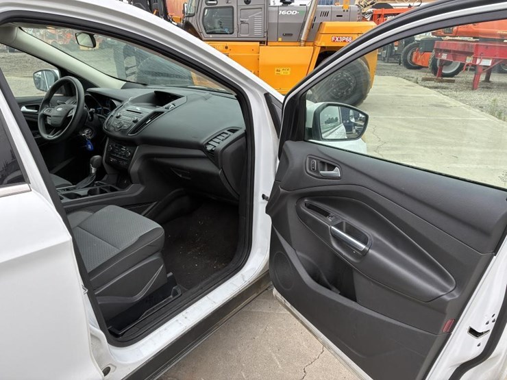 2017-ford-escape-image-10