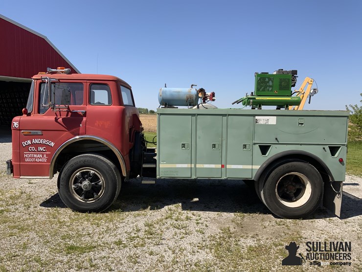 1976-ford-c8000-image-8