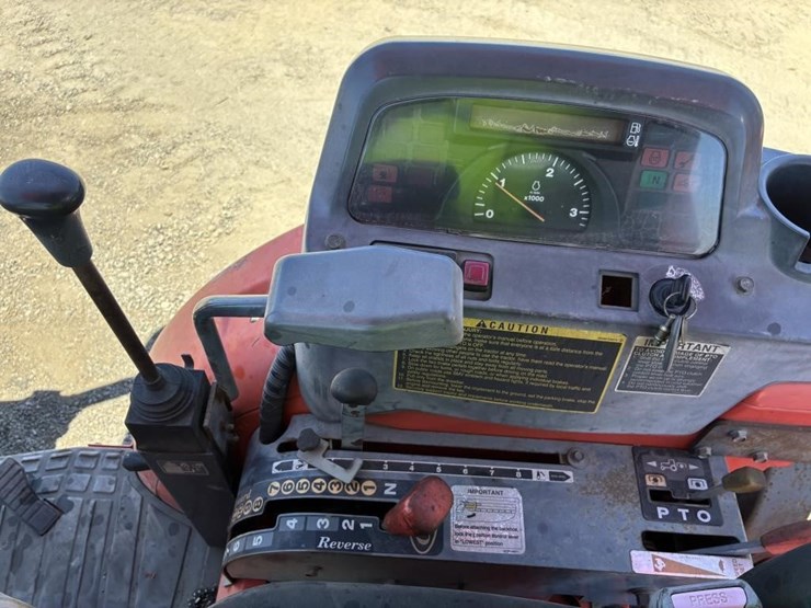 2007-kubota-l39-image-29