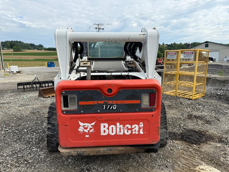 2017-bobcat-t770-image-3