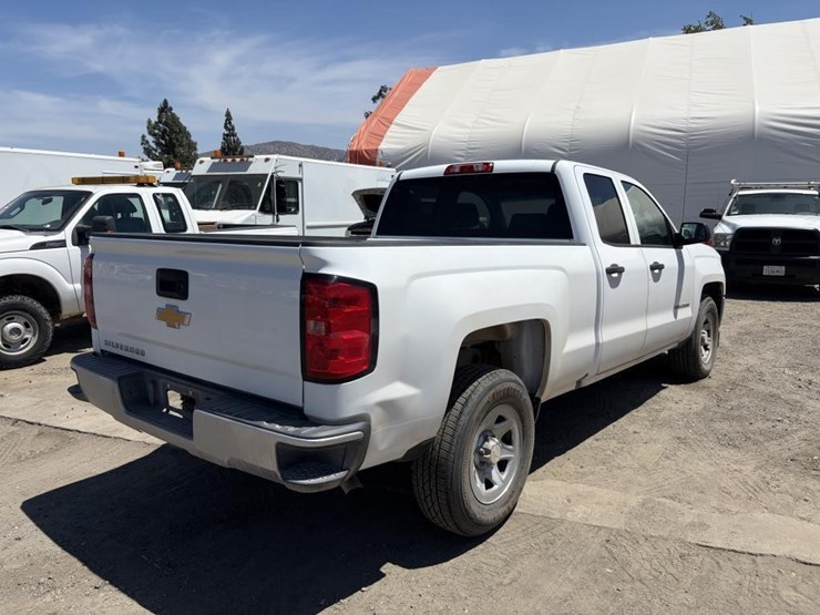 2018-chevrolet-silverado-1500-image-3