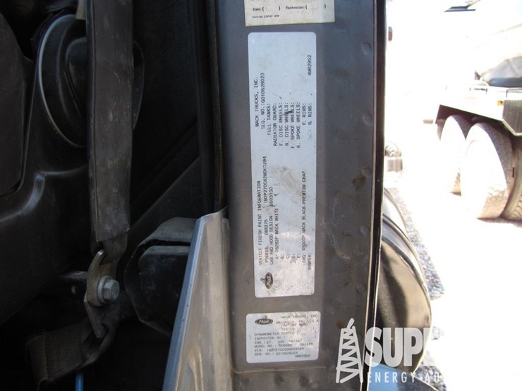 2002-mack-rd688s-image-3