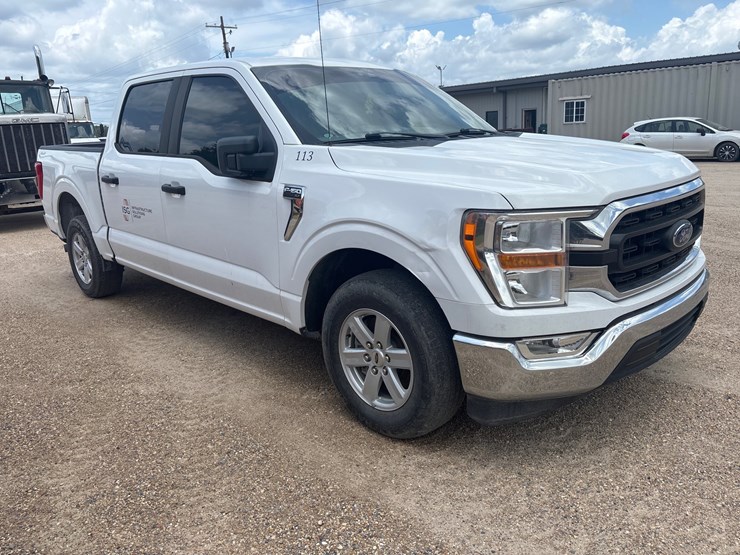 2021-ford-f150-xl-image-2