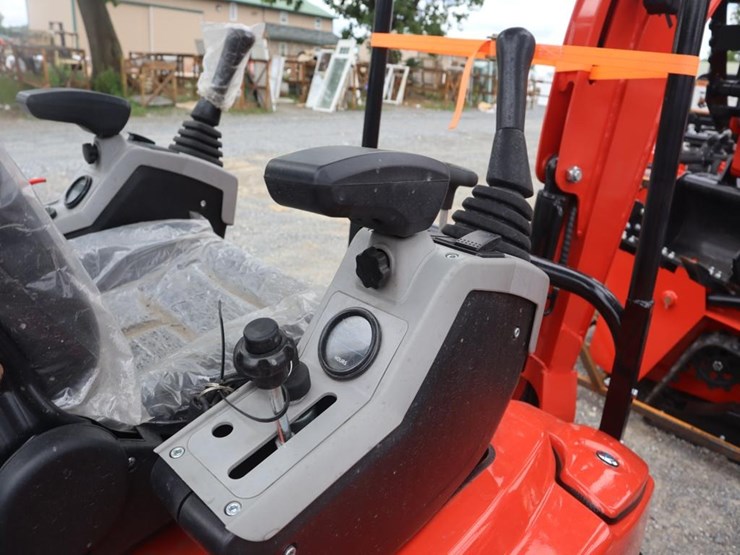 tpm-20k-mini-excavator-image-7