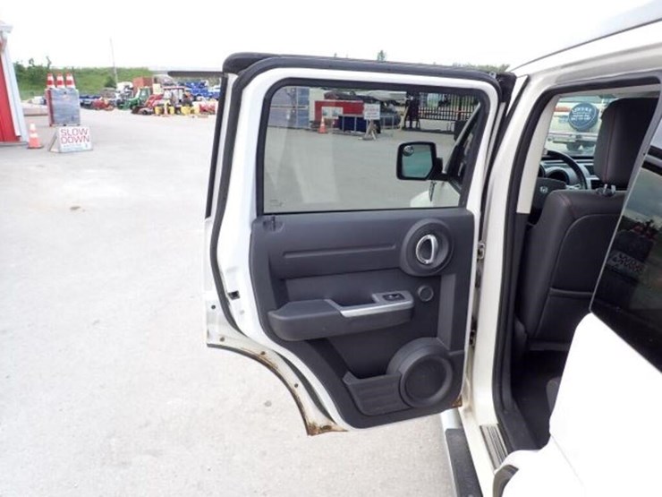 2008-dodge-nitro-image-49