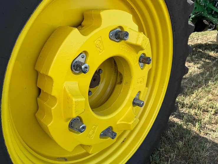 2023-john-deere-8r-340-image-24