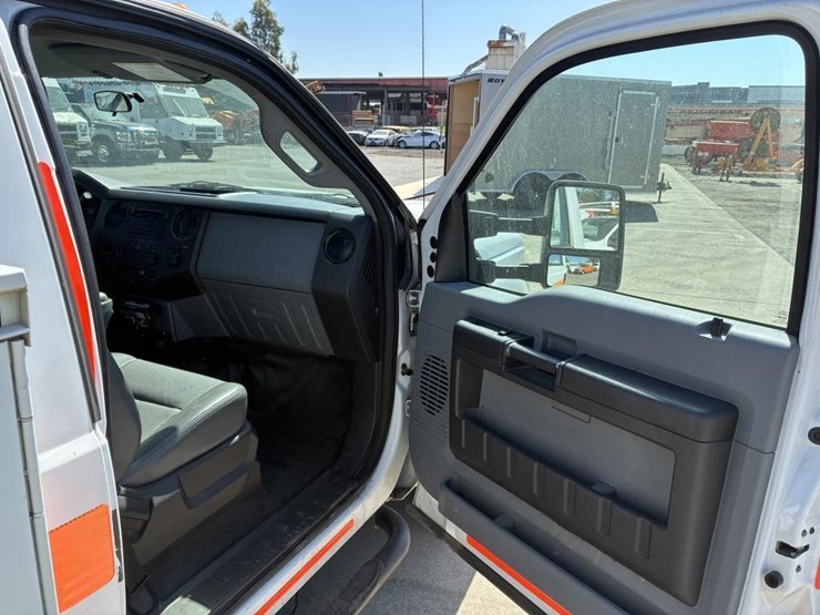 2014-ford-f350-image-11