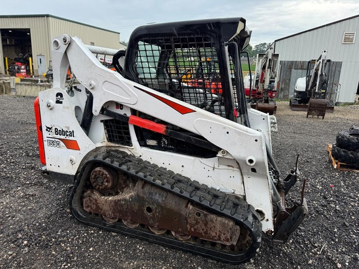 2015-bobcat-t590-image-6