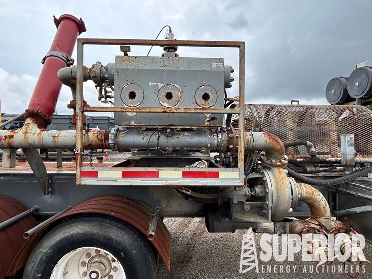 2012-cummins-qst30-image-8