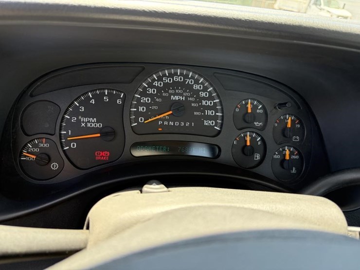 2006-chevrolet-2500-image-14