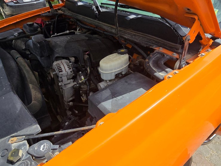 2013-chevrolet-silverado-3500-image-44
