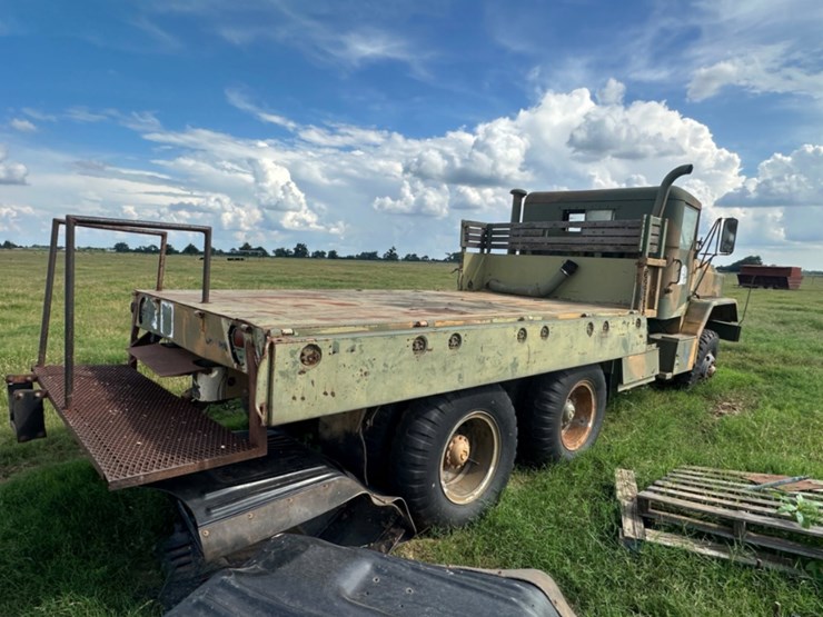 1984-am-general-m923-image-5