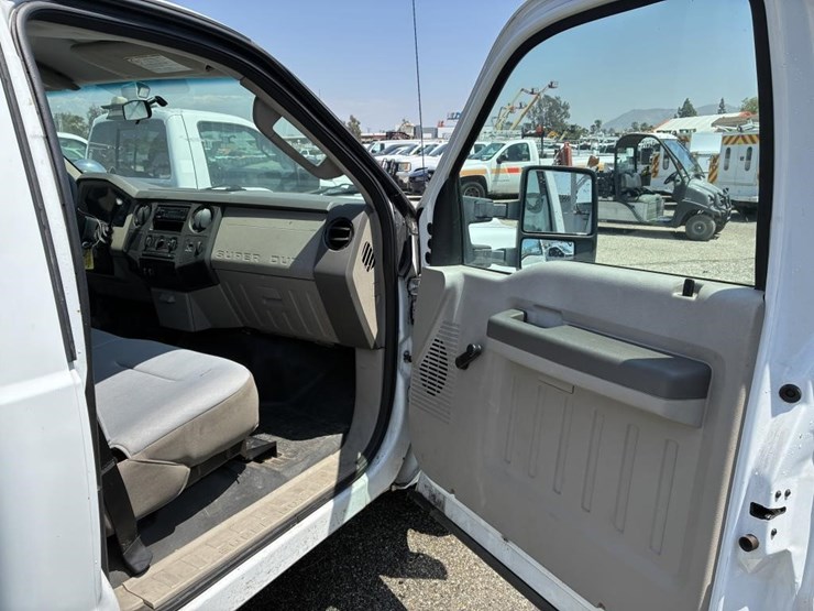 2010-ford-f250-image-9