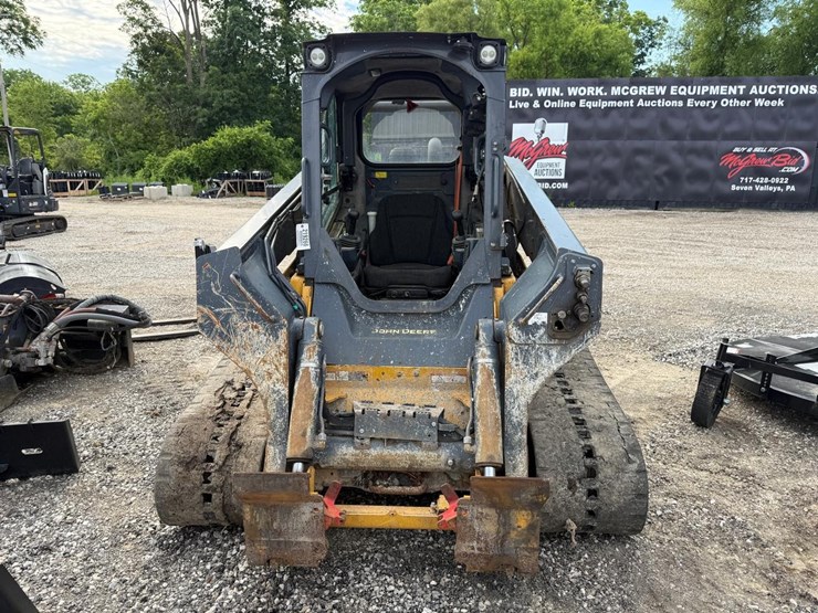 2017-deere-333g-image-3