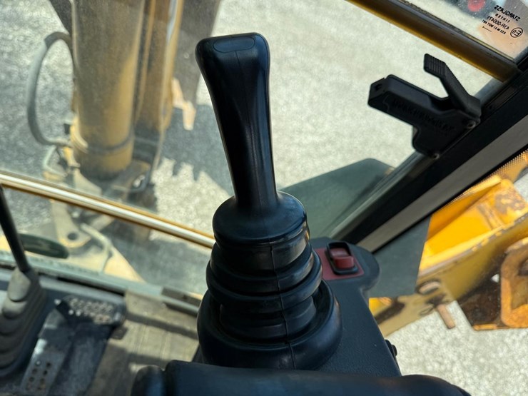 deere-410g-image-29