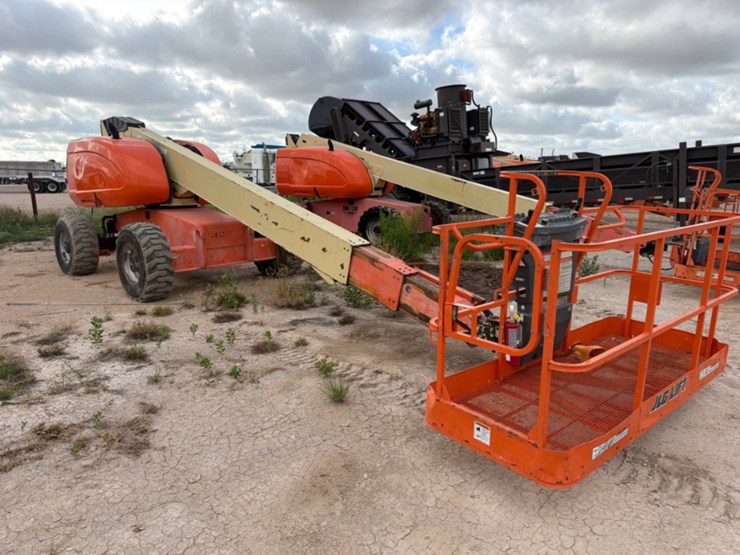 2008-jlg-600s-image-4