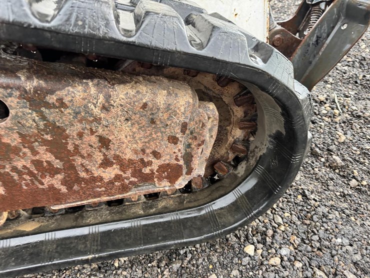 2015-bobcat-t590-image-19