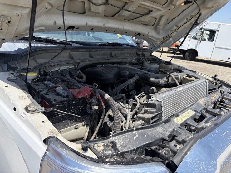 2011-ford-f550-image-8