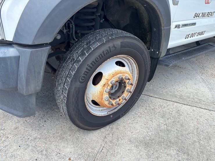2020-ford-f550-image-10