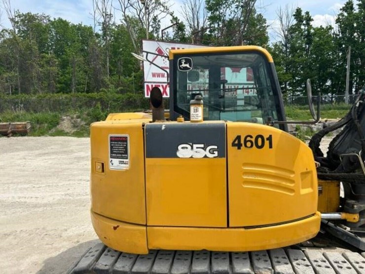 2014-deere-85g-image-81