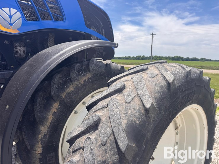 2015-new-holland-t8.410-image-18