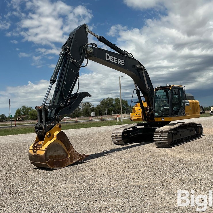 2018 DEERE 300G LC