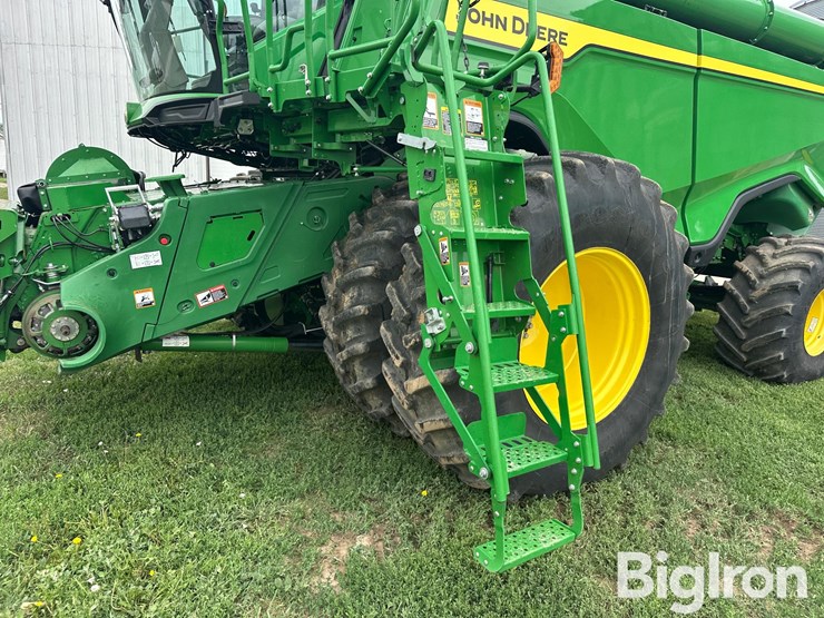 2022-john-deere-x9-1000-image-11