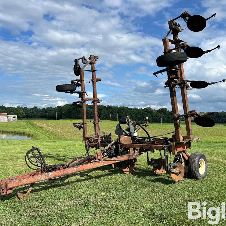 13-Knife Anhydrous Applicator
