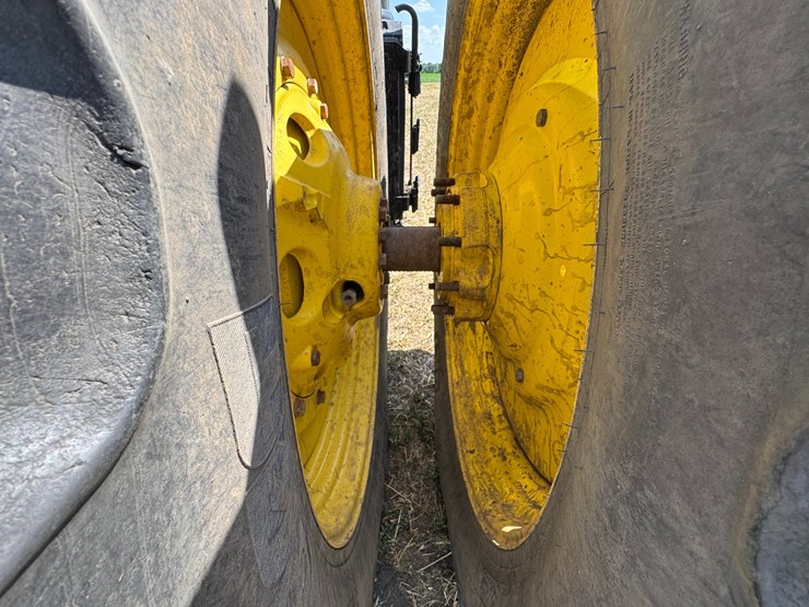 2019-john-deere-8295r-image-25