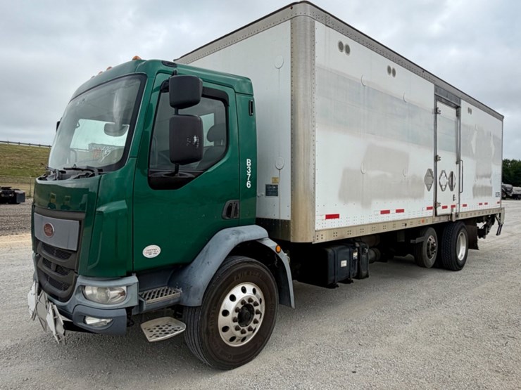 2016-peterbilt-220-image-1