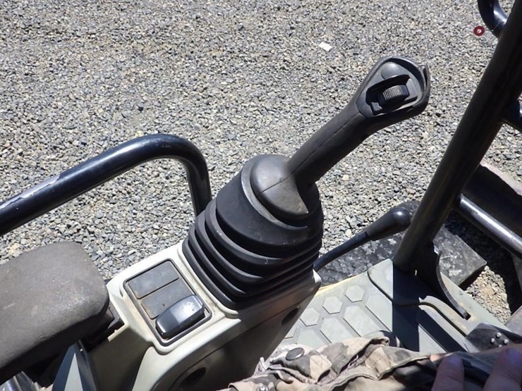 caterpillar-305e2-image-40